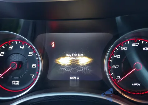 2015 Dodge Charger Road/Track z USA, uszkodzony, nr VIN 2C3CDXCT4FH741714